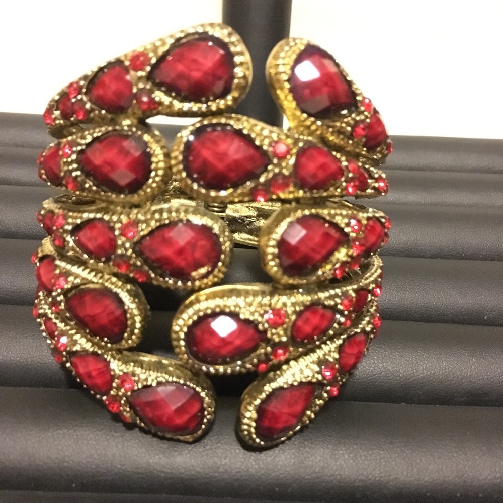 Fashion bracelet